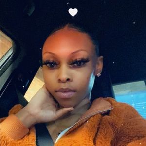 Meet your Posher, Lacie